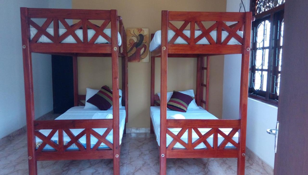 Cacao Hotel Katunayaka Екстериор снимка