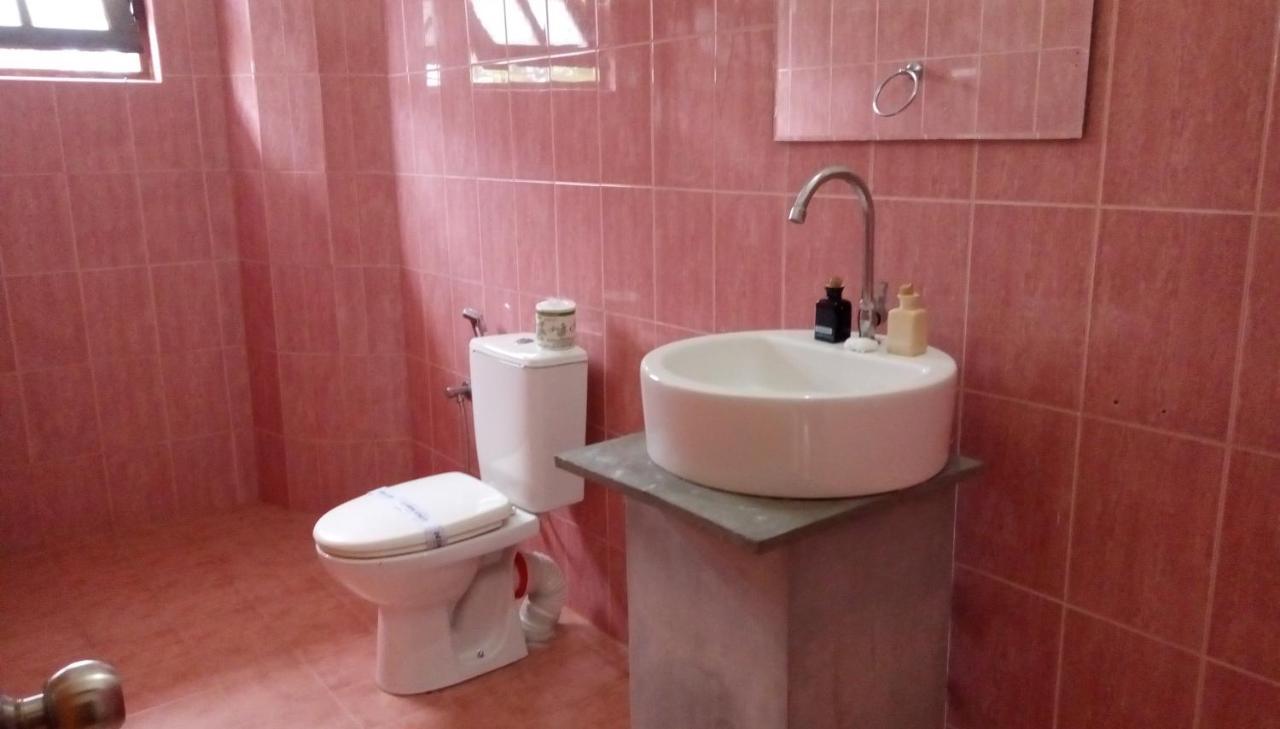 Cacao Hotel Katunayaka Екстериор снимка