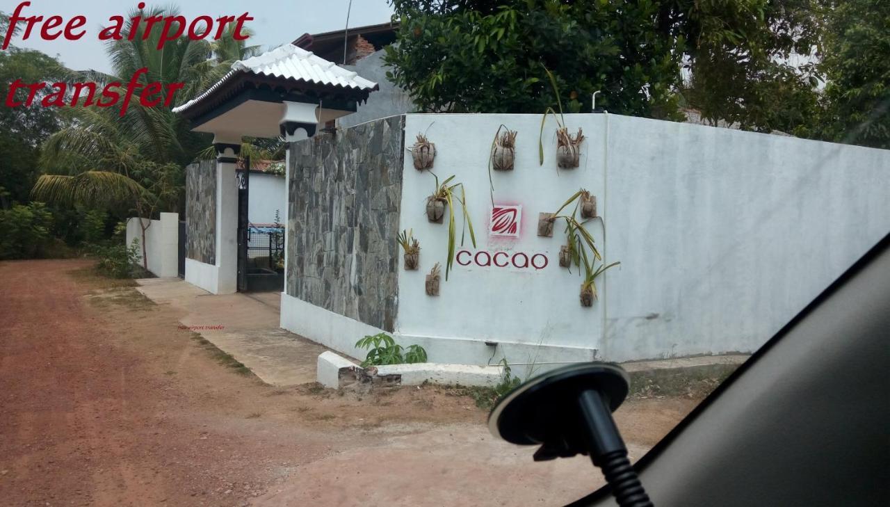 Cacao Hotel Katunayaka Екстериор снимка